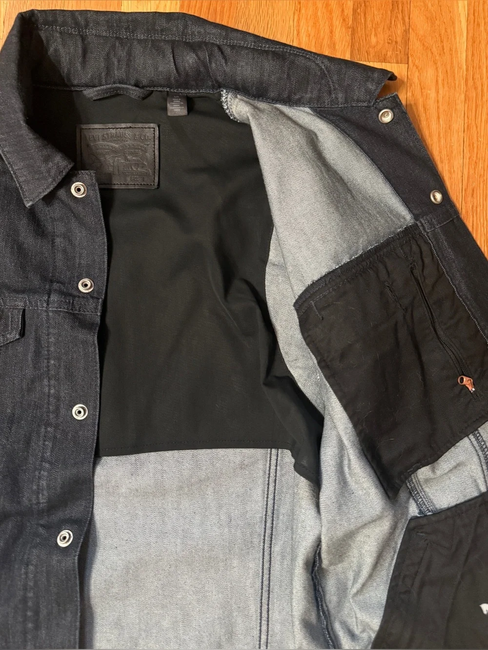 Levi's Commuter Men's Denim Trucker Jacket (L) - Picture 6 of 16
